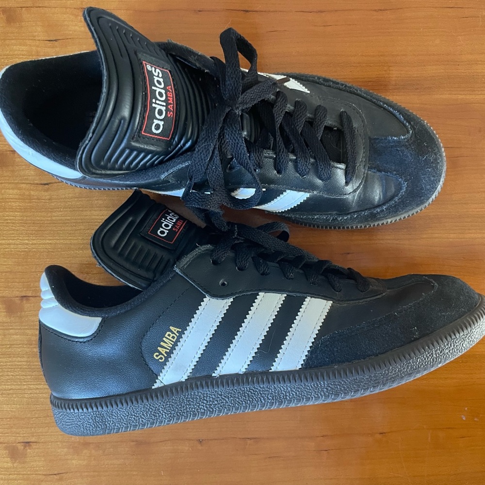 Black Adidas Samba women size 8 sneakers